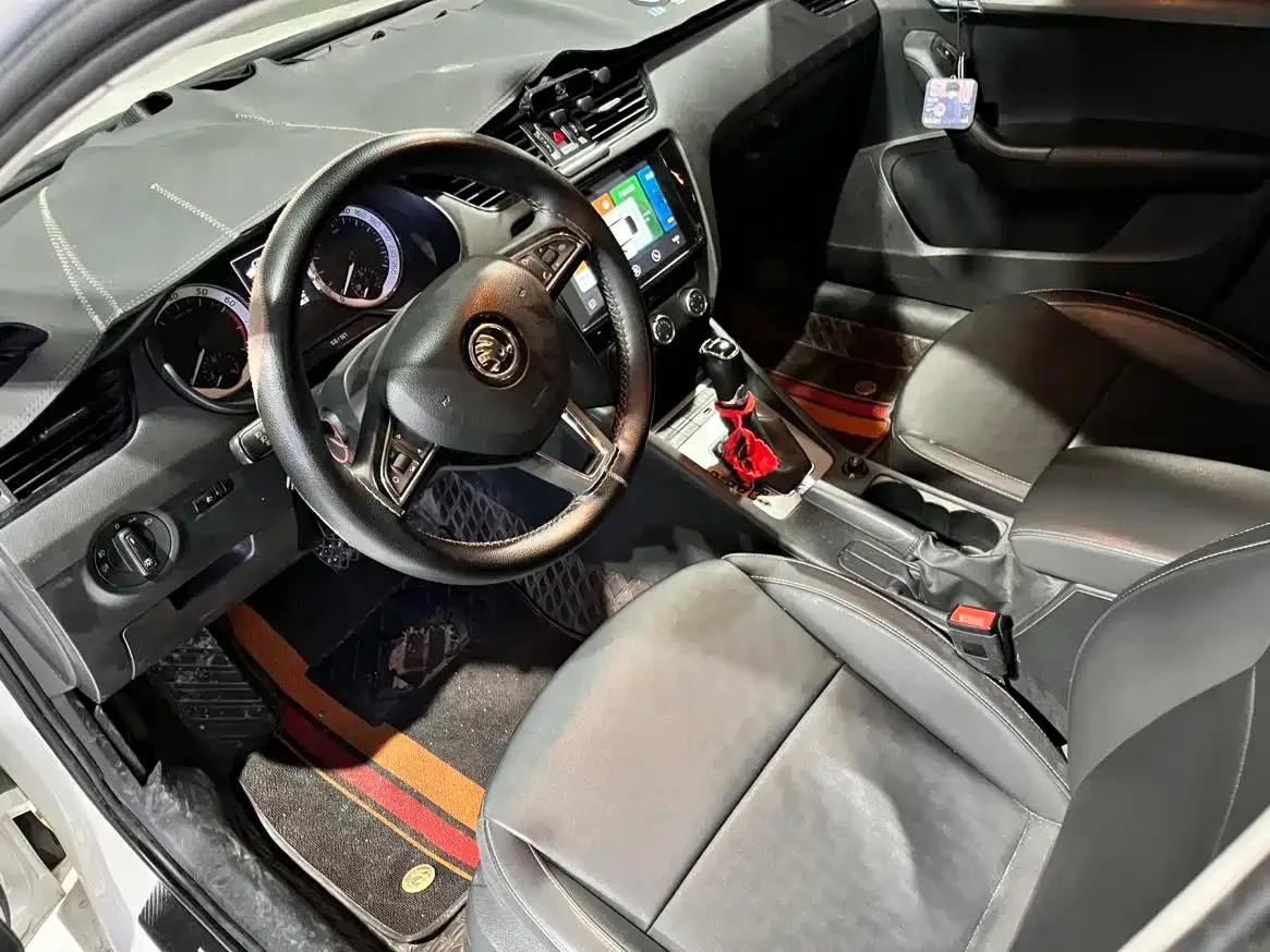 Škoda Octavia 2022 1.5L Automatic Comfort Edition — Фото автомобиля 12