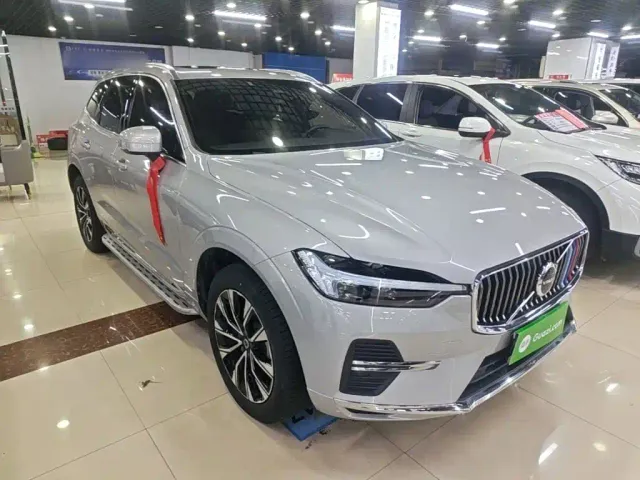 Volvo XC60 — Фото автомобиля 3