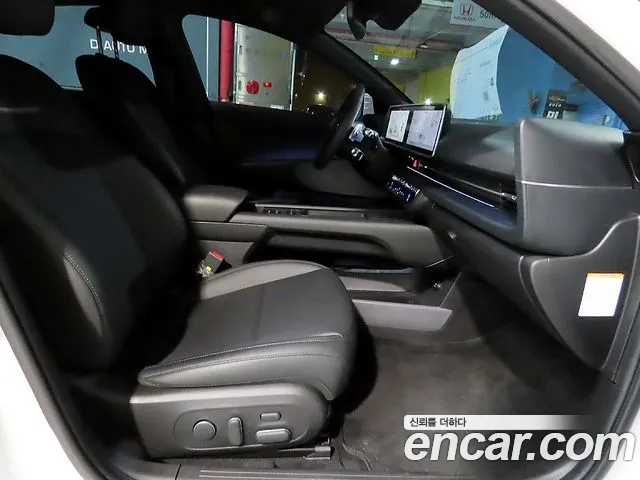 Hyundai Ioniq 6 — Фото автомобиля 12