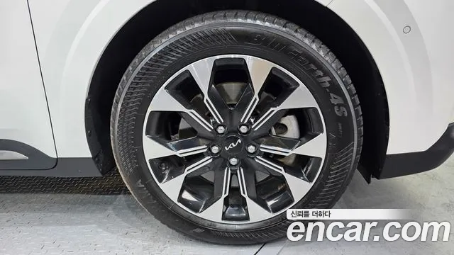Kia Canival Carnival 4 поколение Дизель 9 мест Signature — Фото автомобиля 5