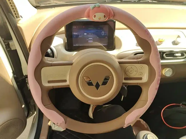 Wuling Hongguang Mini EV — Фото автомобиля 10