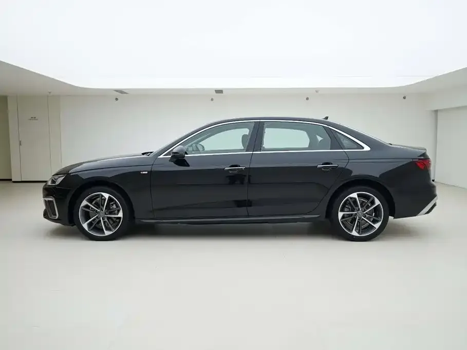 Audi Audi A4L 2022 40 TFSI Fashion Dynamic — Фото автомобиля 3