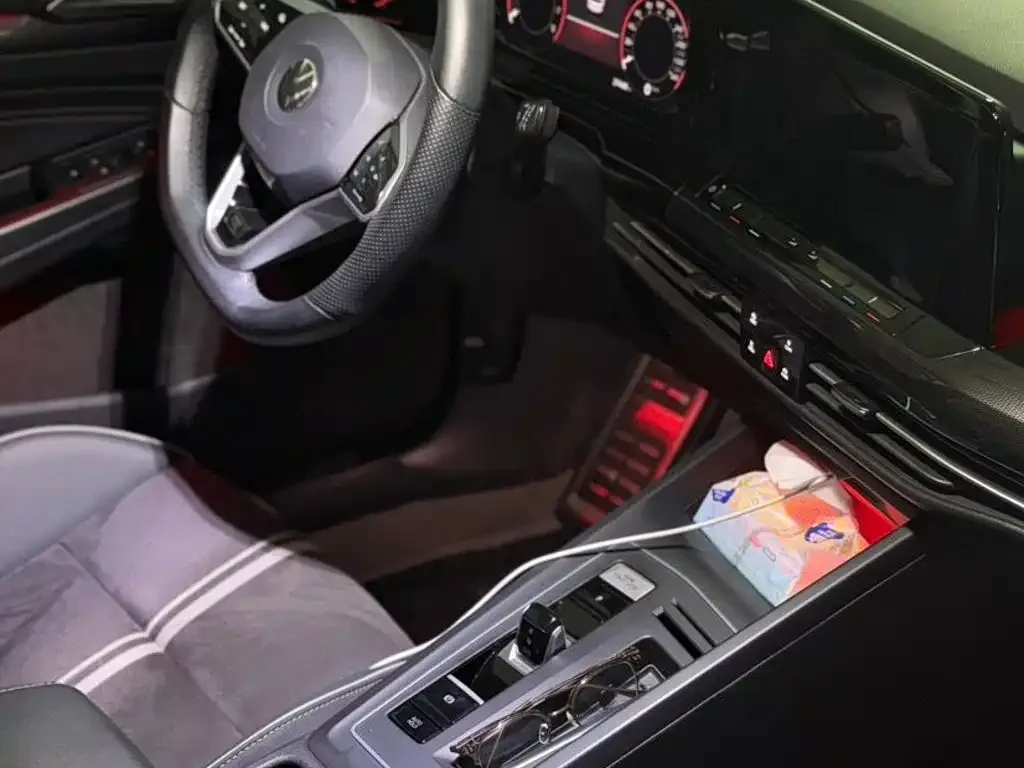 Volkswagen Golf 2023 280TSI DSG R-Line Lite — Фото автомобиля 5
