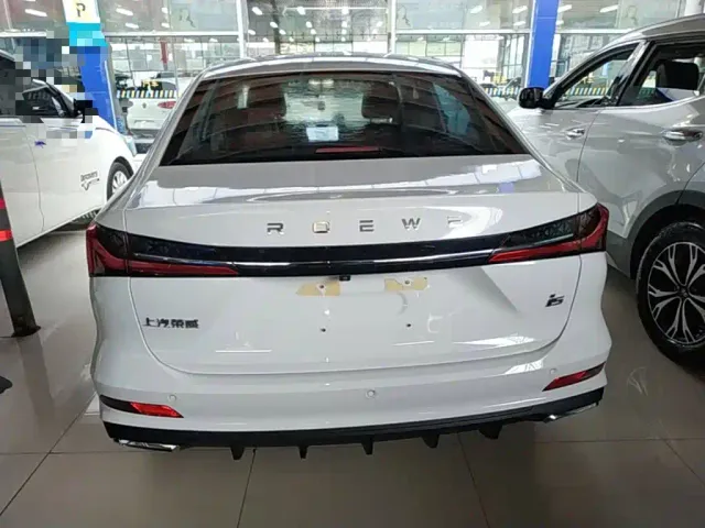 Roewe i5 — Фото автомобиля 5