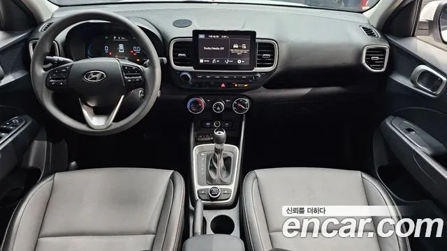 Hyundai Venue — Фото автомобиля 7
