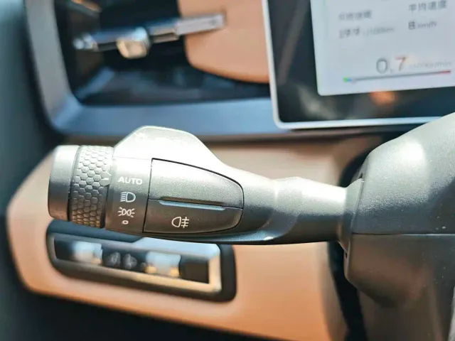 Geely ICON — Фото автомобиля 16
