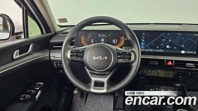 Kia K5 Новый K5 3 поколение 2.0 LPi(Для проката) — Фото автомобиля 13