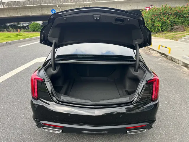 Cadillac CT5 — Фото автомобиля 21