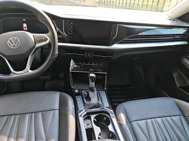 Volkswagen Passat — Фото автомобиля 16