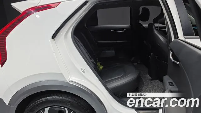 Kia Niro Niro (New) — Фото автомобиля 17