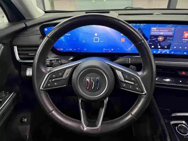 Buick Envision Plus — Фото автомобиля 8