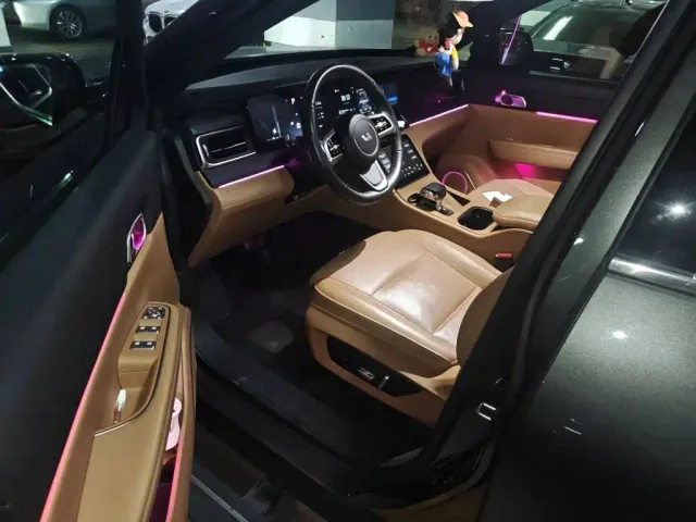 Li Auto ONE — Фото автомобиля 17