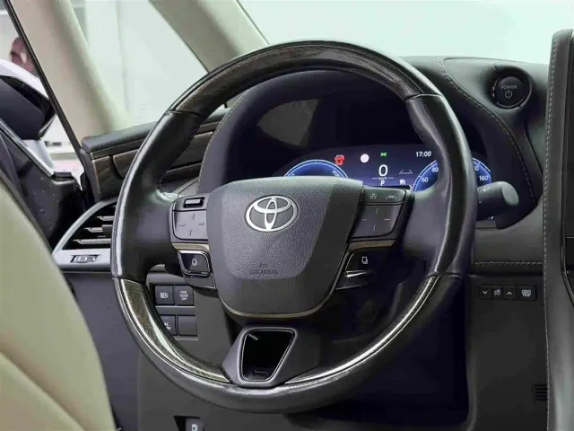 Toyota Alphard — Фото автомобиля 13