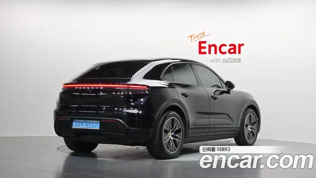 Porsche Macan — Фото автомобиля 2