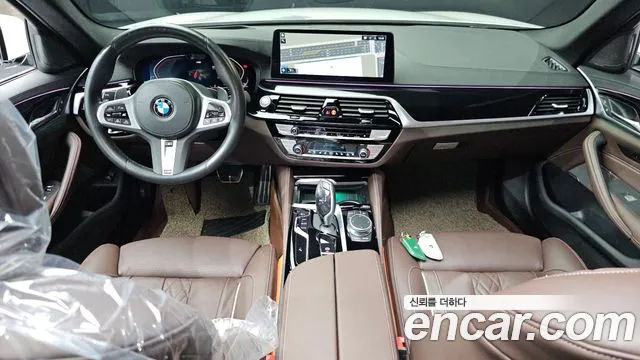 BMW 5-Series — Фото автомобиля 6