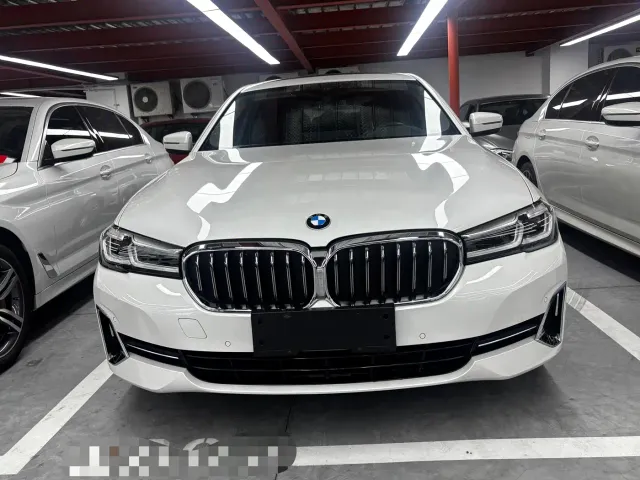 BMW 5 Series — Фото автомобиля 2