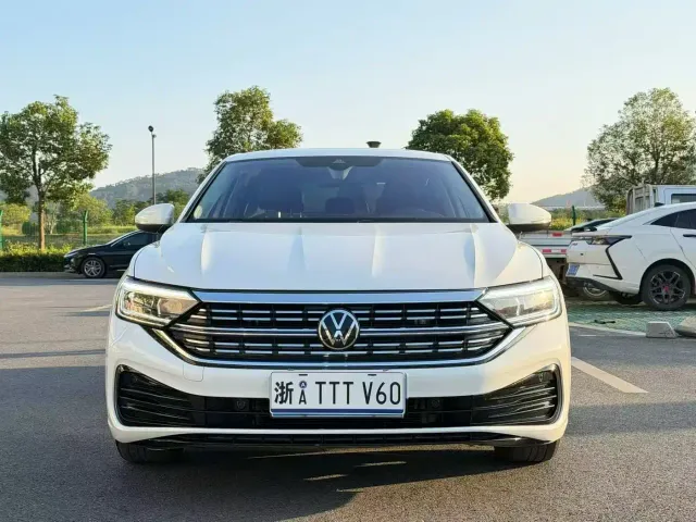 Volkswagen Sagitar — Фото автомобиля 2