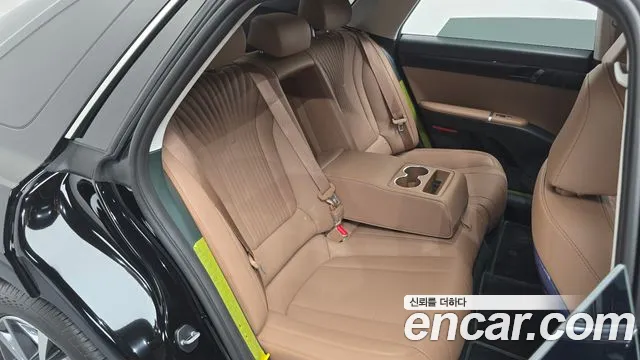 Hyundai Grandeur Grandeur (GN7) 2.5 Бензин 2WD — Фото автомобиля 12