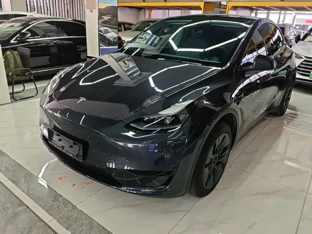 Фотография автомобиля — Tesla Model Y