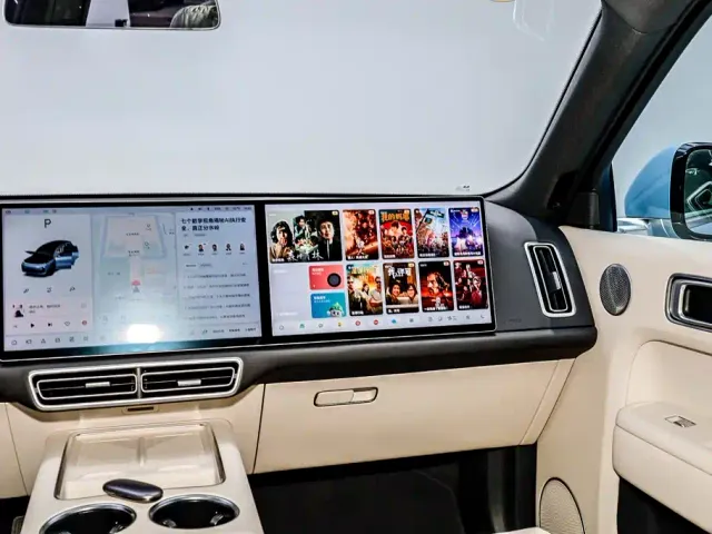 Li Auto L8 — Фото автомобиля 28
