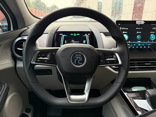 BYD Yuan Pro — Фото автомобиля 9