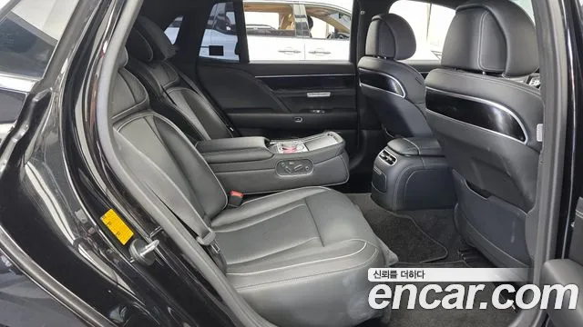 Genesis G90 Бензин 3.5 турбо AWD — Фото автомобиля 12