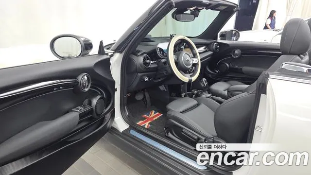 Mini Cooper Convertible — Фото автомобиля 10