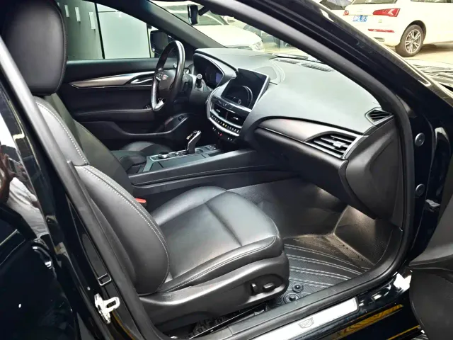 Cadillac CT5 — Фото автомобиля 4