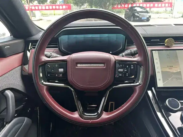 Land Rover Range Rover Sport — Фото автомобиля 13