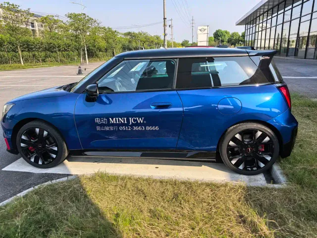 MINI John Cooper Works — Фото автомобиля 14