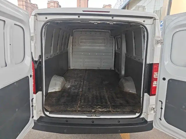 Wuling Yangguang — Фото автомобиля 18