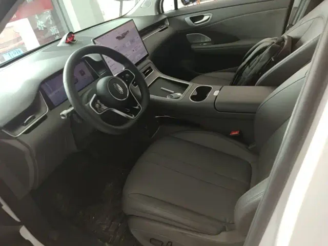 Shangjie SUV — Фото автомобиля 10