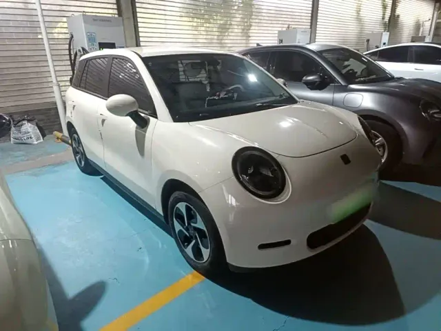 JAC Yiwei 3 — Фото автомобиля 3