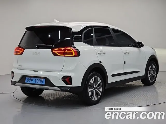 Kia Niro — Фото автомобиля 4