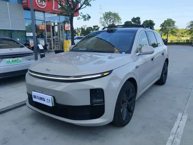 Фотография автомобиля — Li Auto L6