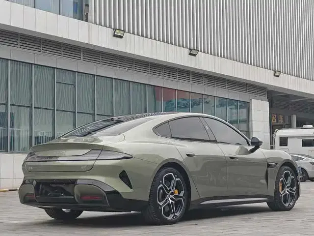 Xiaomi SU7 — Фото автомобиля 9