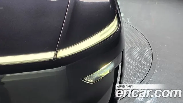 Tesla Model Y — Фото автомобиля 6