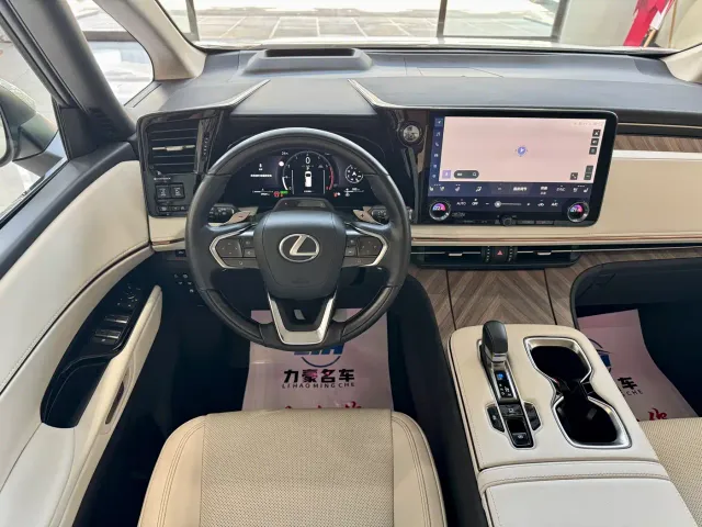 Lexus Lexus LM 2023 500h 6-Seater Prestige Edition — Фото автомобиля 11