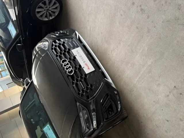 Audi Q5L — Фото автомобиля 10