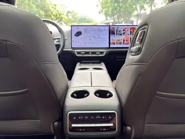 Li Auto L8 — Фото автомобиля 17