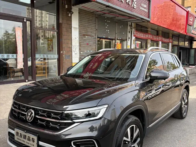 Фотография автомобиля — Volkswagen Tayron