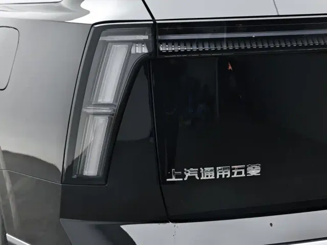 Wuling Starlight L — Фото автомобиля 7