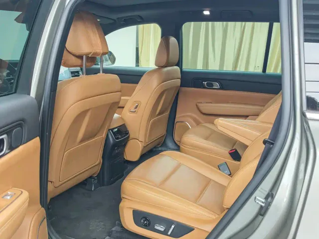 Li Auto ONE — Фото автомобиля 10