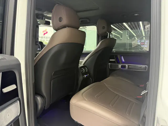Mercedes-Benz G-Class — Фото автомобиля 12