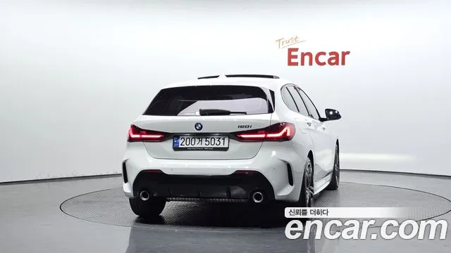 BMW 1 Series F40 — Фото автомобиля 4