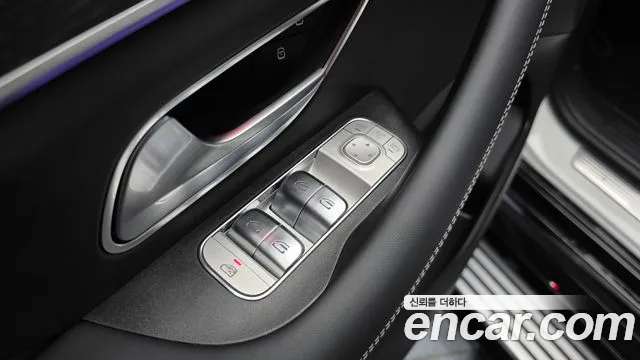 Mercedes-Benz GLE-Class — Фото автомобиля 23