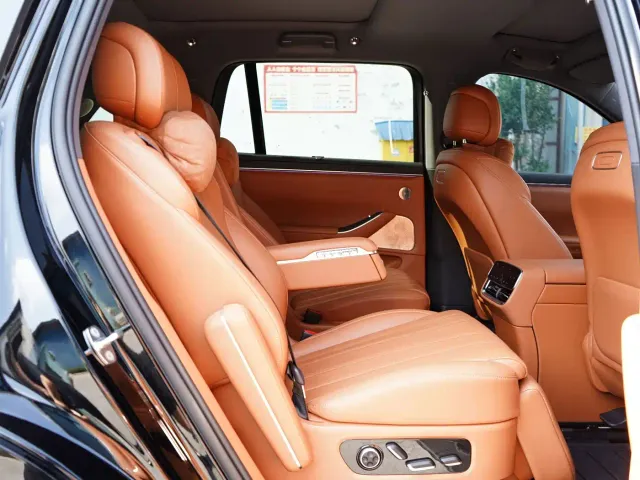 Aito M7 — Фото автомобиля 5