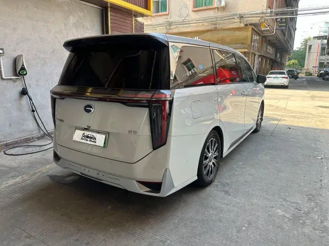 GAC Trumpchi E9 — Фото автомобиля 5