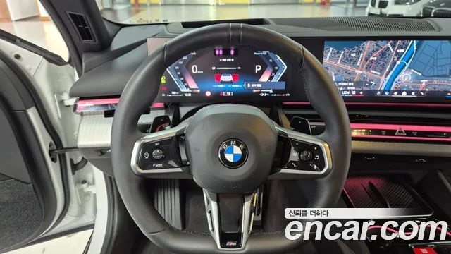 BMW 5 Series G60 — Фото автомобиля 14