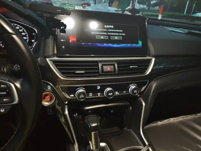 Honda Accord — Фото автомобиля 14